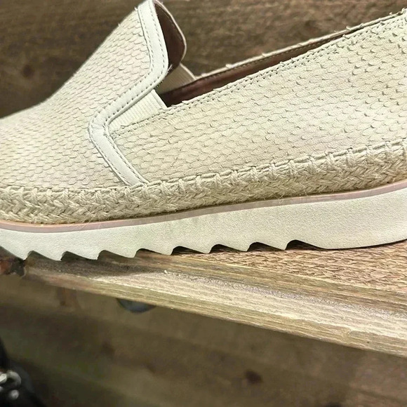 Donald J. Pliner Millie Leather Slip-On Platform Sneakers Tan Snake Print 7.5 - Picture 3 of 8